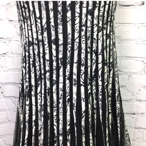 JS Collections Women's Floral Patterned Accordion Draped Black Midi Dress 8 - Picture 15 of 15